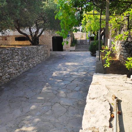 Apartments Vrsalovic Бол Экстерьер фото