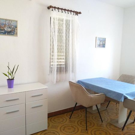 Apartments Vrsalovic Бол Экстерьер фото