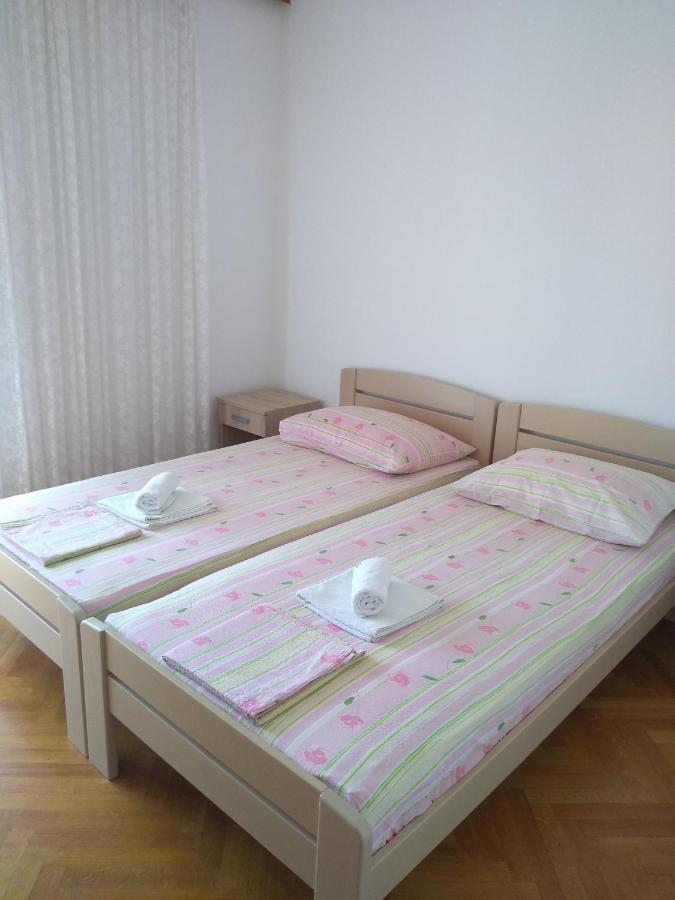 Apartments Vrsalovic Бол Экстерьер фото