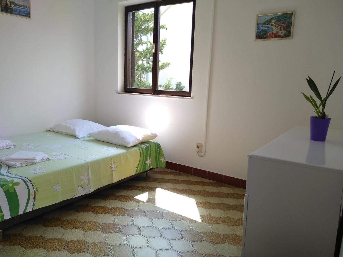 Apartments Vrsalovic Бол Экстерьер фото