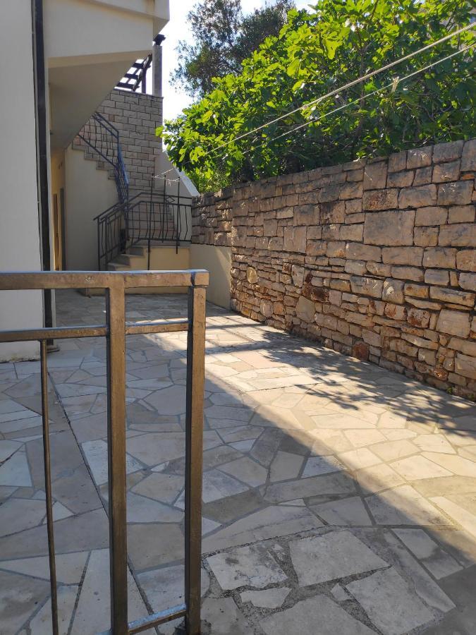 Apartments Vrsalovic Бол Экстерьер фото