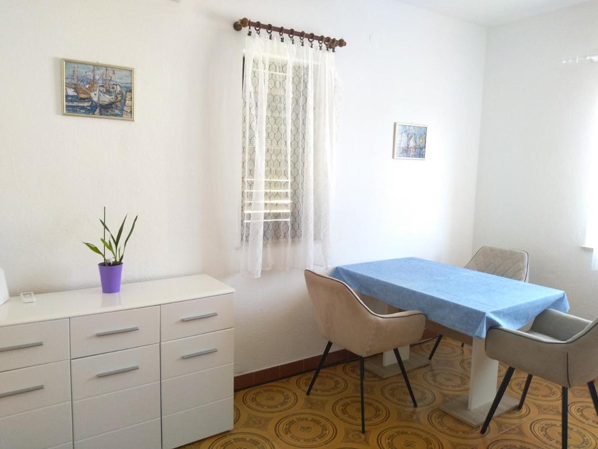 Apartments Vrsalovic Бол Экстерьер фото